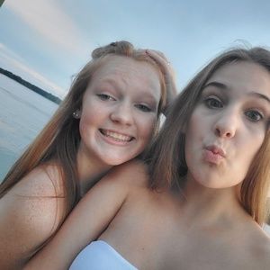 Meet your Posher, Marial